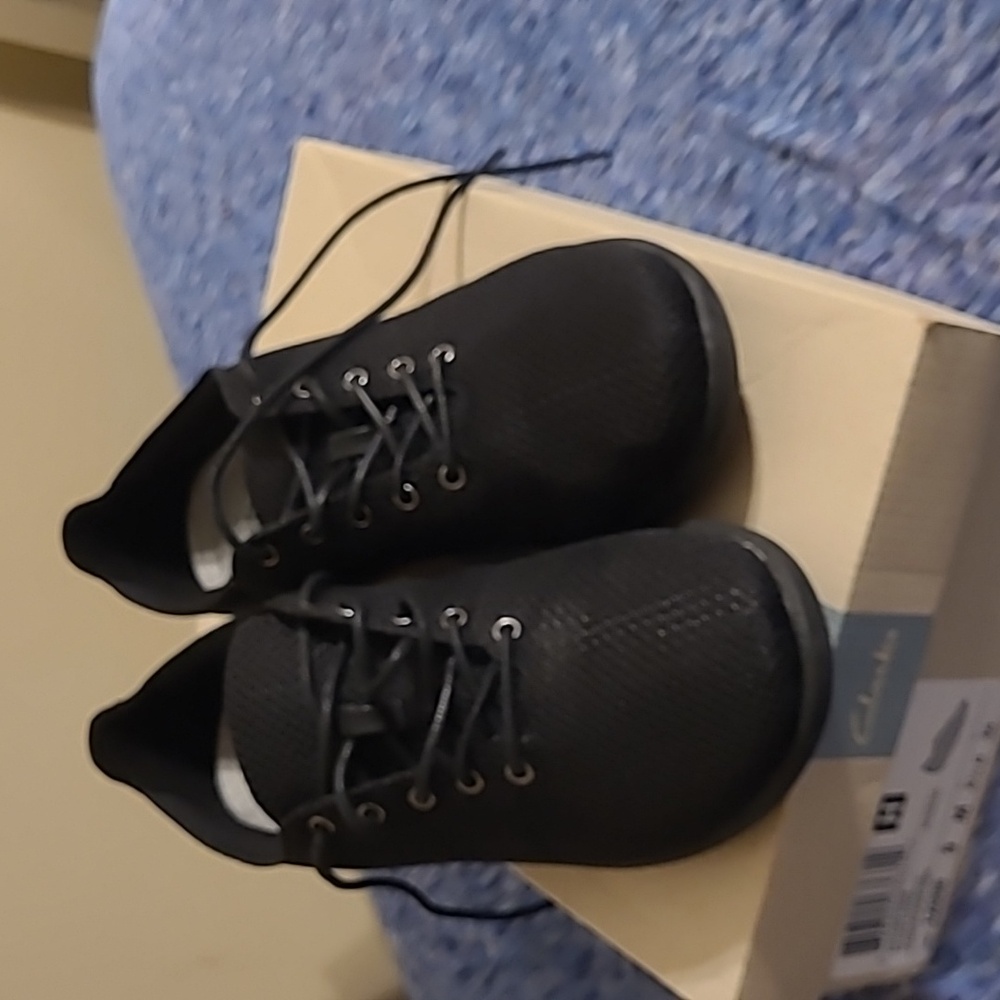 Sz 9 Clark's Cloud Steppers black shoes